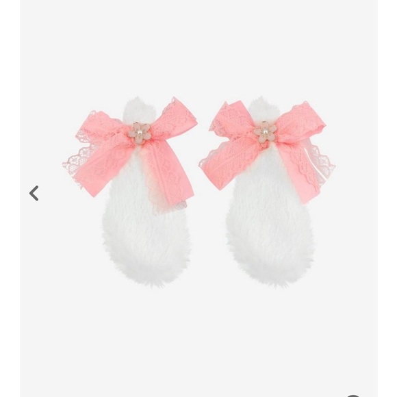 Hot Topic Accessories - NWOT PUPPY EARS hair clips